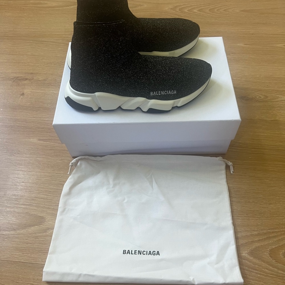 BALENCIAGA
Knit Metal Womens Speed Sneakers 12Black silver in box dust bag EUC - Picture 9 of 12
